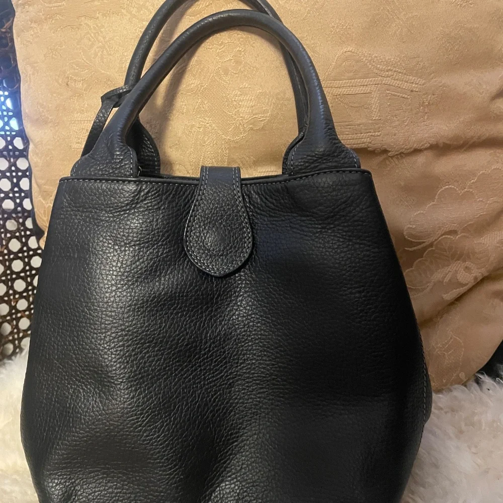 Made in Italy pebbled leather Courage B convertible bag - Picture 2 of 10